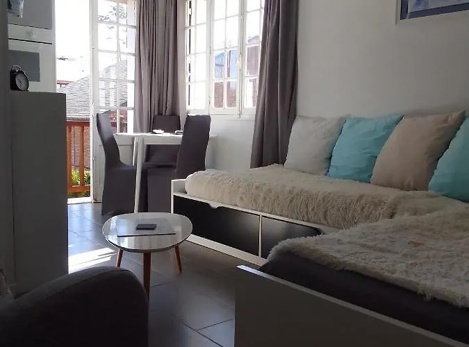 Les Cigognes Apartmán *